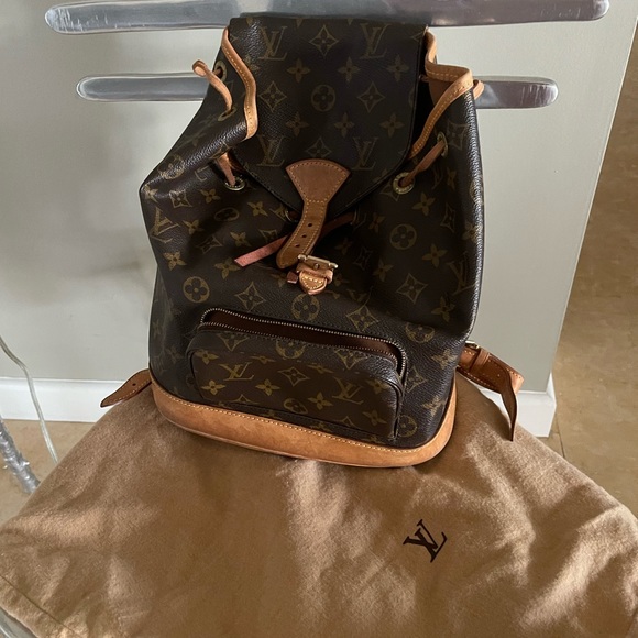 LOUIS VUITTON BACKPACK - Picture 2 of 11
